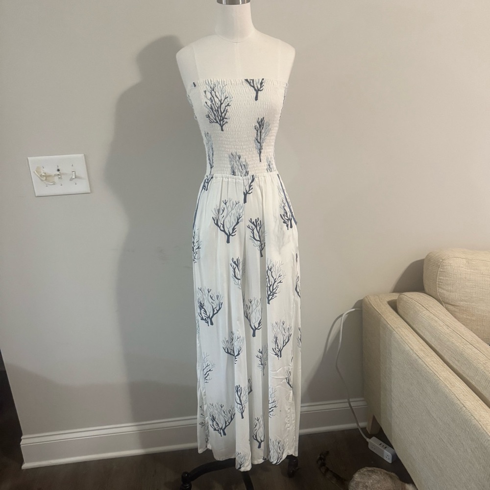 Skemo White and Blue Strapless Jumpsuit Size Small